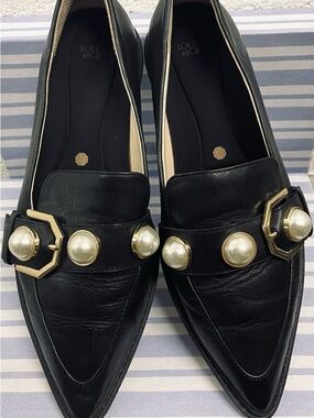 Louise et Cie Black Leather Pearl-Accent Pointed Loafers